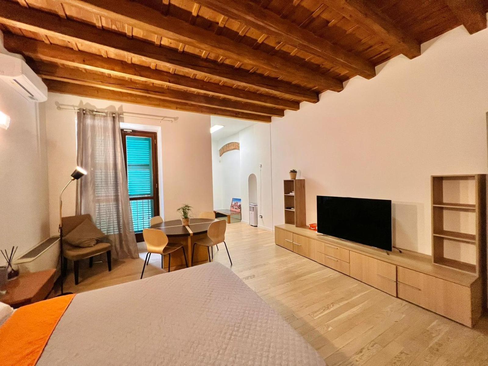 Bergamoincenter Apartment ภายนอก รูปภาพ
